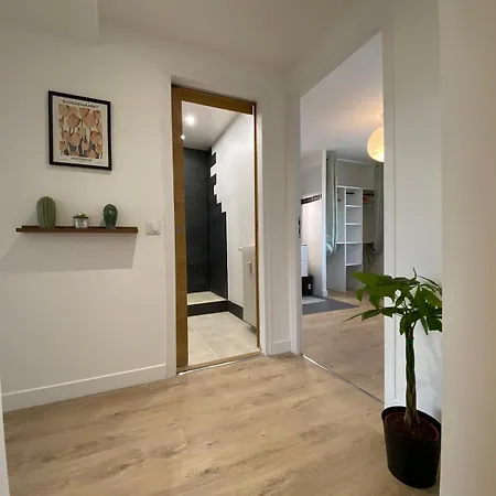 Grand Standing Centre Arena